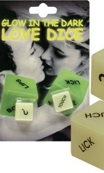 Glow in the dark - love dice